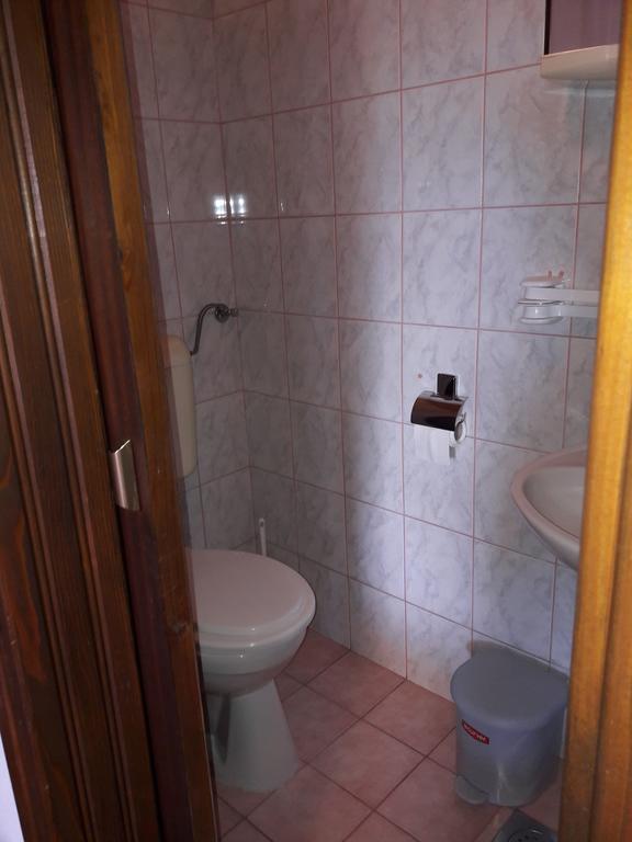 Hotel House Anamarija Selište Drežničko Exterior foto